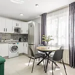 Acogedor Con Piscina By Rent Me