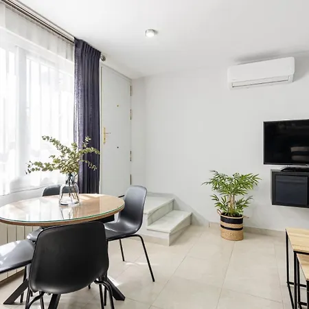 Acogedor Con Piscina By Rent Me Apartamento