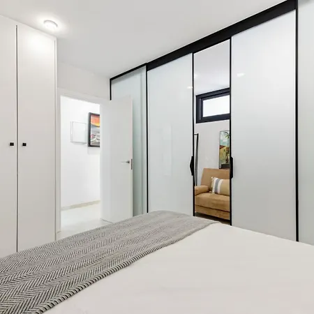 Apartmán Beachside Pool By Rent Me