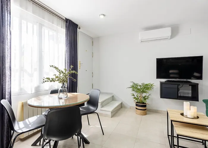 Beachside Pool By Rent Me Daire