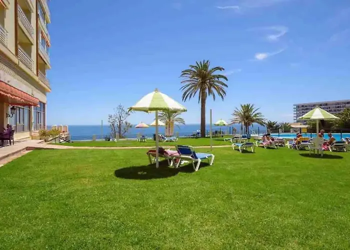 Daire Beachside Pool By Rent Me