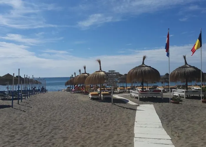 Daire Beachside Pool By Rent Me *